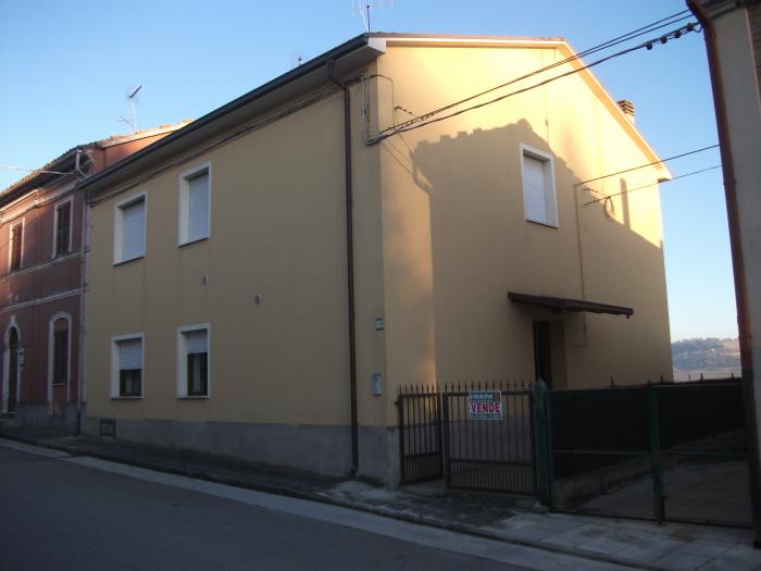 Vendita Monte porzio - Mq. 180 Bagni.2 Locali.5 - euro 99000