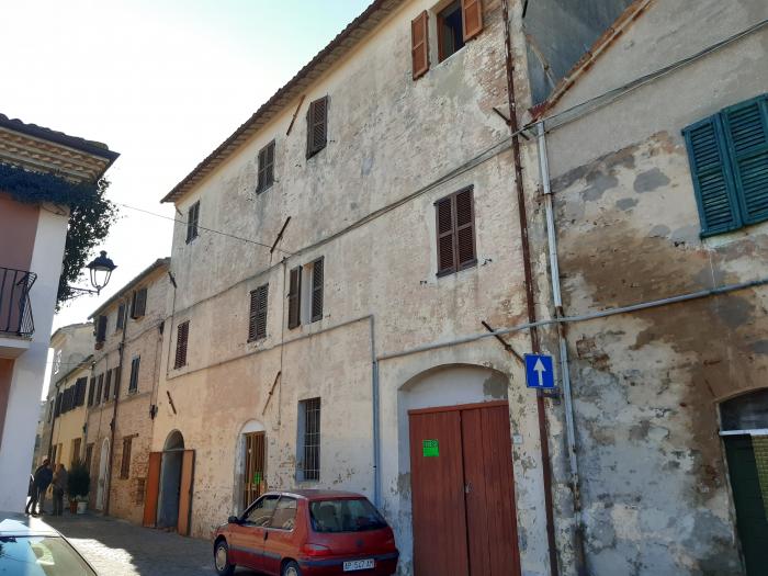 Vendita Mondolfo - Mq. 155 Bagni.2 Locali.8 - euro 95000