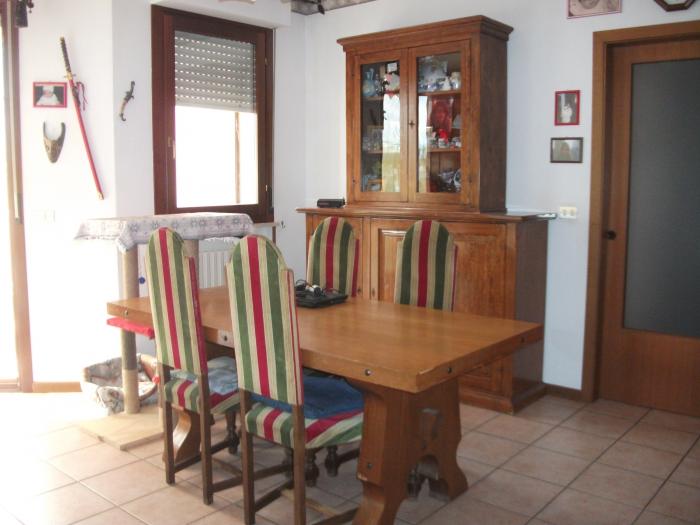 Vendita Trecastelli - Mq. 95 Bagni.2 Locali.5 - euro 165000