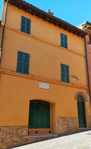 Vendita Mondolfo - Mq. 160 Bagni.3 Locali.8 - euro 163000