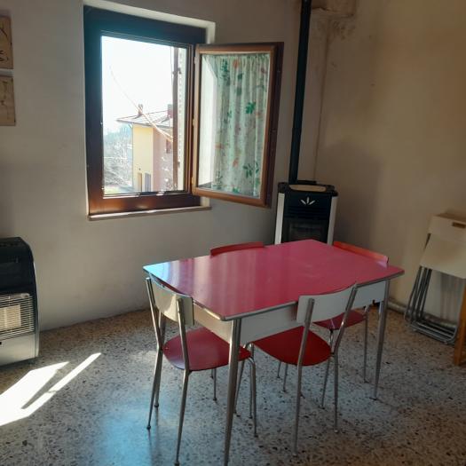 Vendita San costanzo - Mq. 200 Bagni.2 Locali.5 - euro 100000