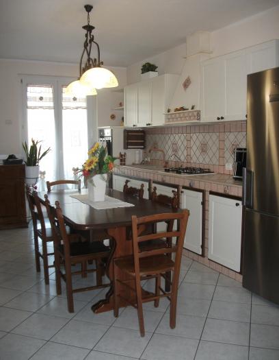 Vendita Trecastelli - Mq. 85 Bagni.1 Locali.4 - euro 185000