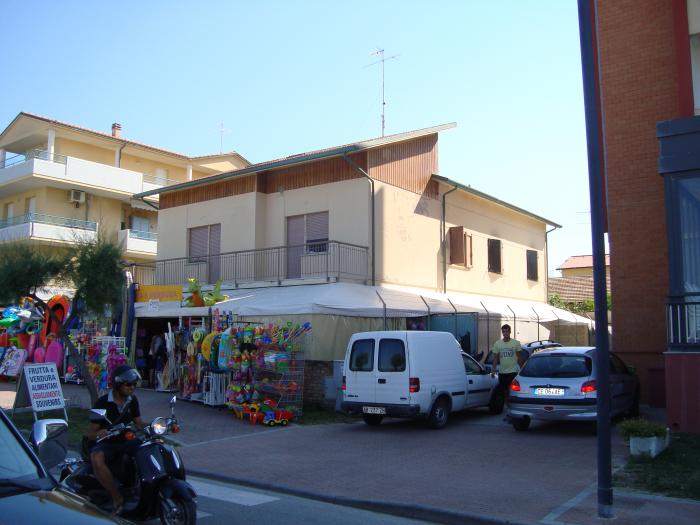 negozio / locale commerciale