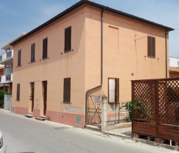 Vendita Mondolfo - Mq. 110 Bagni.2 Locali.6 - euro 150000