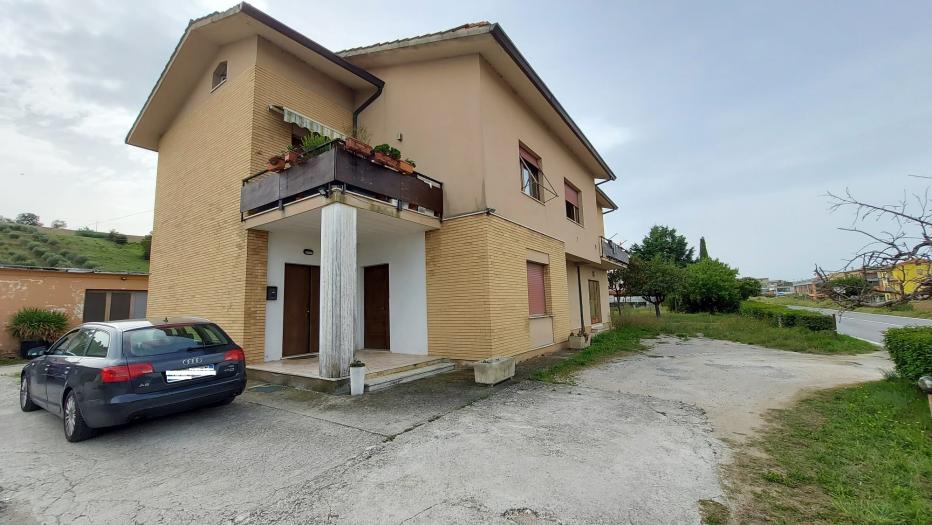 Vendita Senigallia  - Mq. 160 Bagni.2 Locali.8 - euro 210000