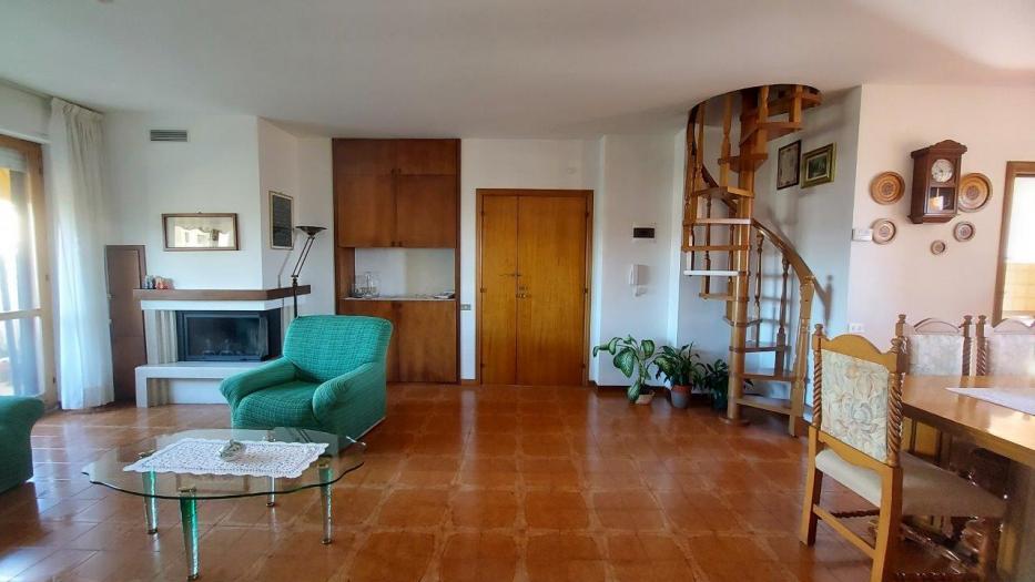 Vendita Senigallia  - Mq. 106 Bagni.2 Locali.6 - euro 320000