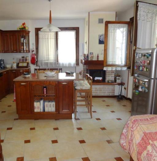 villa / abitazione a schiera