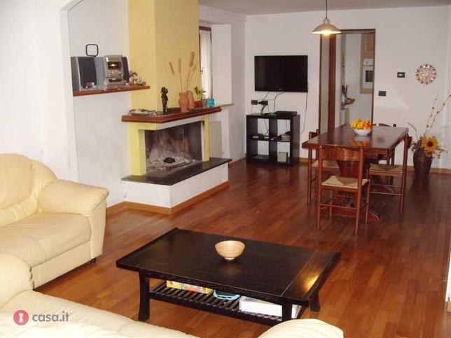 villa / abitazione a schiera