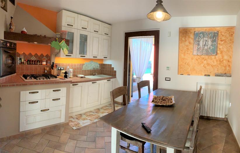 Casa Indipendente in vendita a Trevi 150.000 € 155 m² 4 