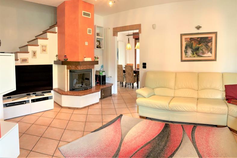 villa / abitazione a schiera