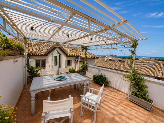 Vendita Senigallia  - Mq. 184 Bagni.2 Locali.7 - euro 690000