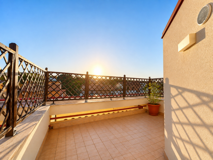 Vendita Senigallia  - Mq. 115 Bagni.2 Locali.7 - euro 375000